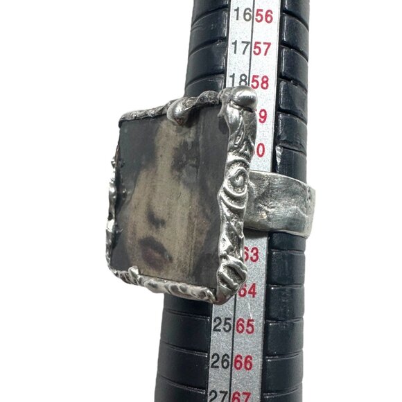 Handcrafted Artisan Silver & Glass Statement Ring Abstract Woman Portrait Design - Picture 8 of 17